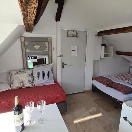 Appartement Coeur De Paris Avec Vue Sur Les Toits المظهر الخارجي الصورة