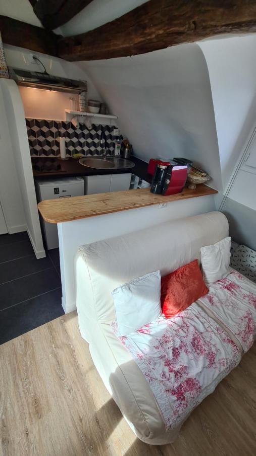 Appartement Coeur De Paris Avec Vue Sur Les Toits المظهر الخارجي الصورة