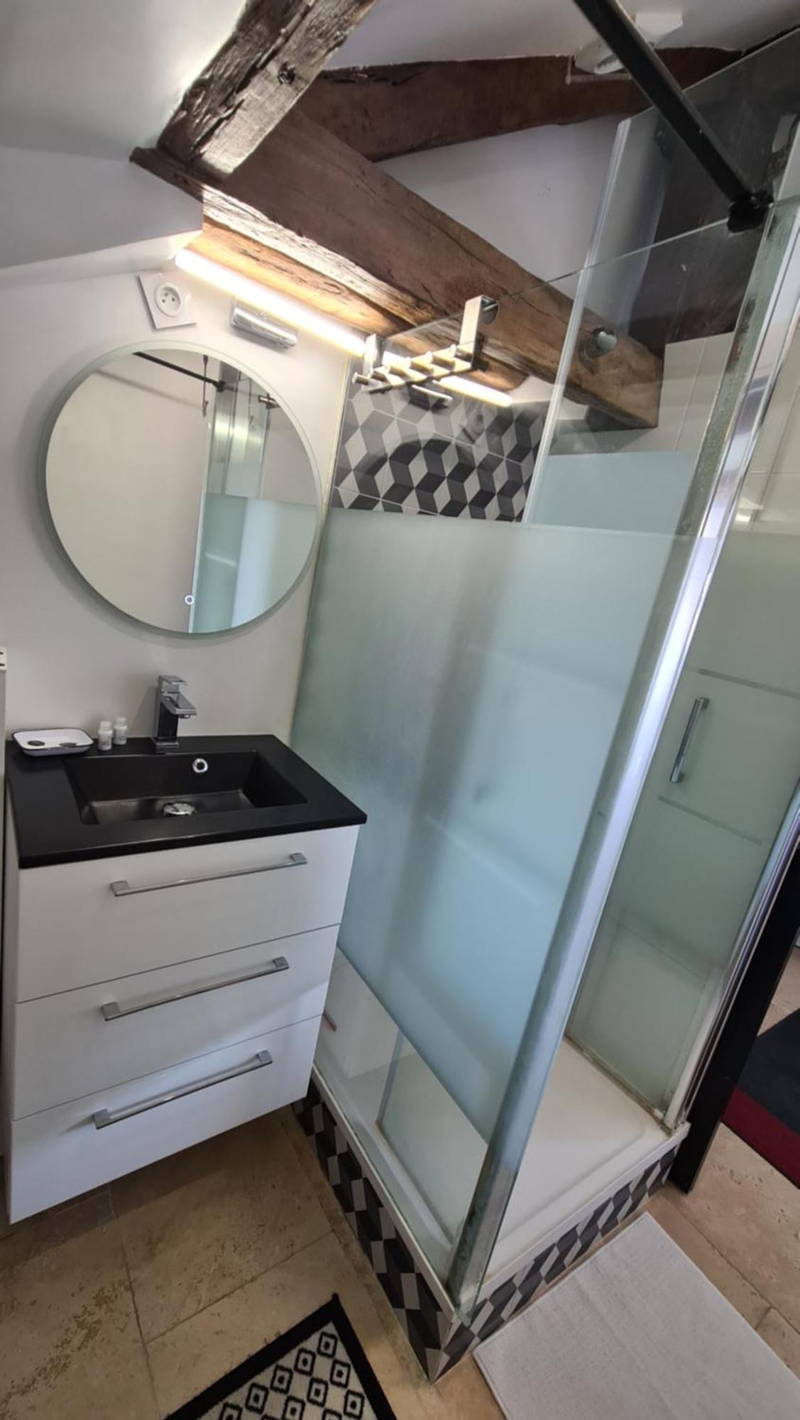 Appartement Coeur De Paris Avec Vue Sur Les Toits المظهر الخارجي الصورة