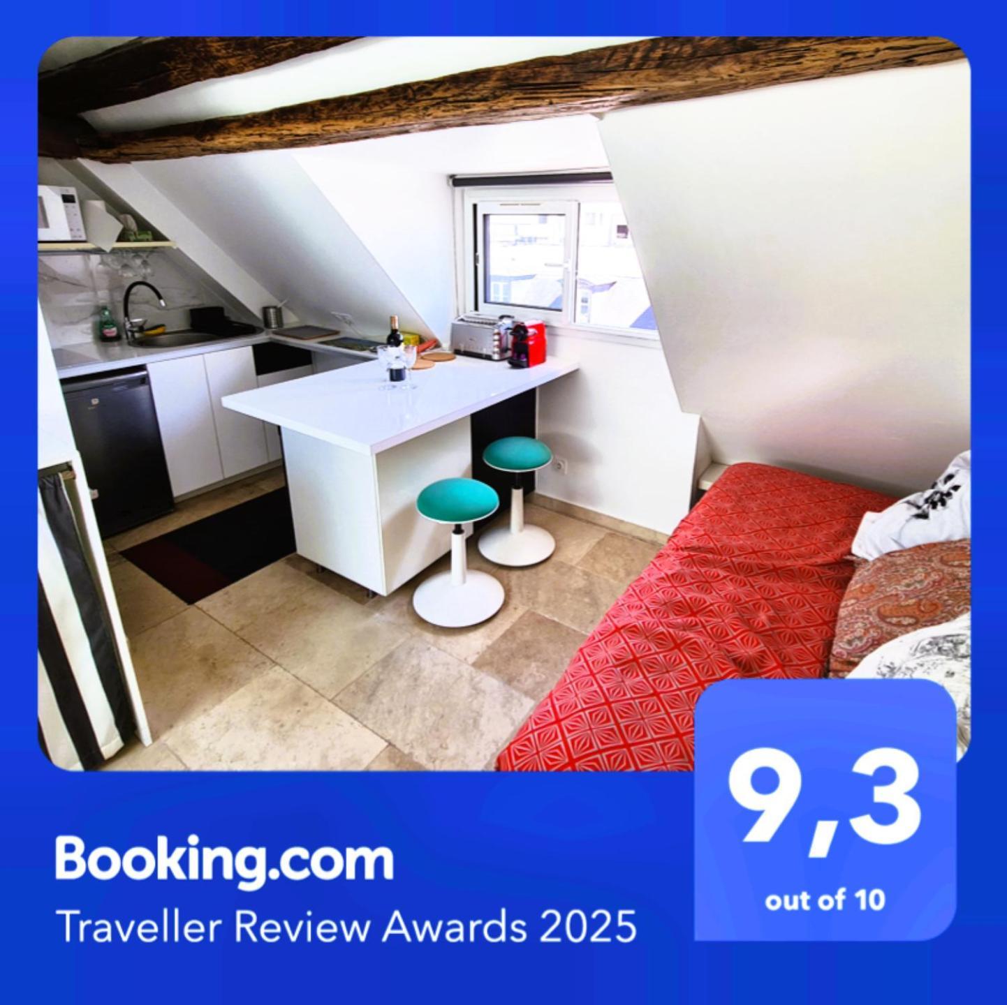 Appartement Coeur De Paris Avec Vue Sur Les Toits المظهر الخارجي الصورة